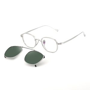 Personnalisez vos lunettes de soleil polarisées en titane tendance en gros 10518